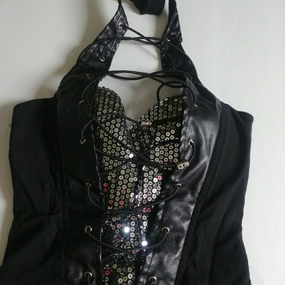 New halter top size S - Picture 2 of 4